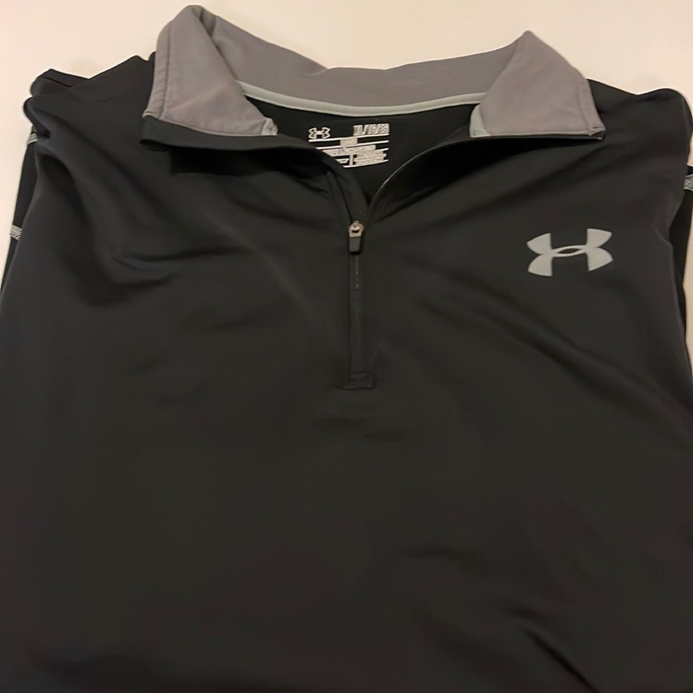 Under Armour 1/2 zip pullover long sleeve